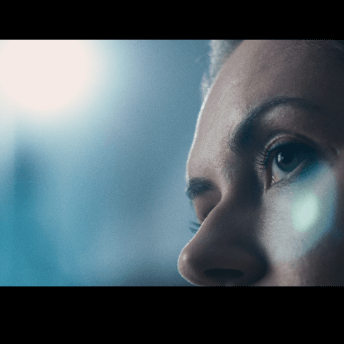 Close up to a pair of eyes.